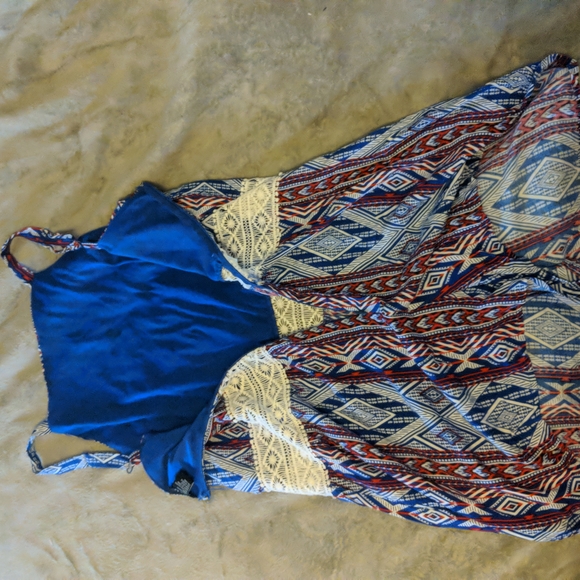 Romper - Picture 2 of 5